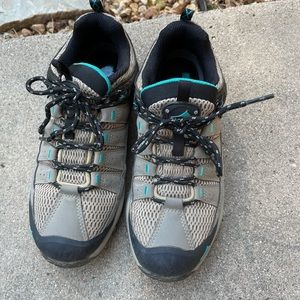 Pacific Mountain Women’s hiking shoes